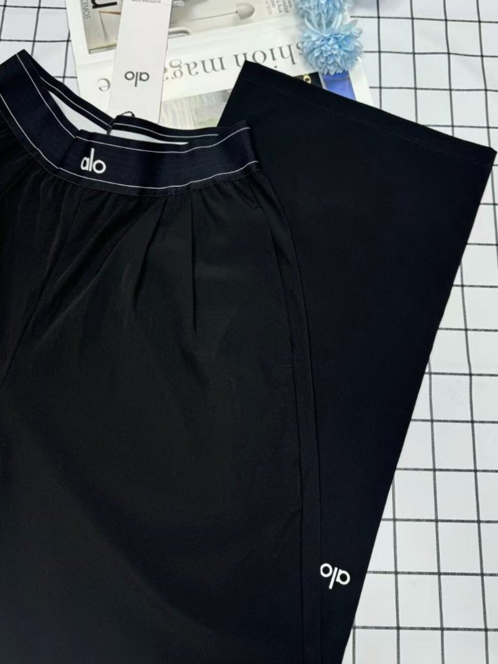 NWT Black ALO Yoga  Straight-Leg Trouser Pants😁Authentic (Length:30" Inseam) 🤭 - Picture 5 of 8
